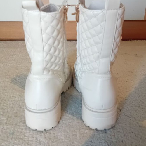 Boots like new, size 38, white