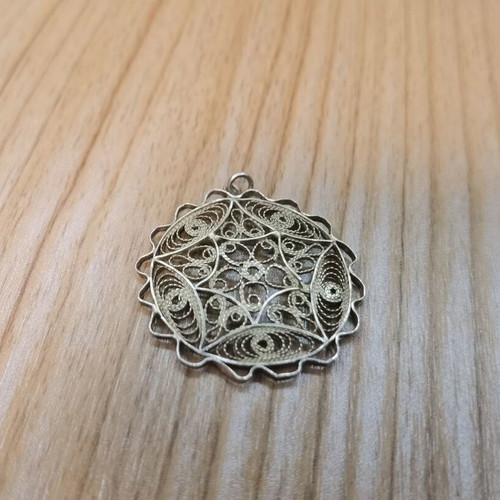 Retro silver filigree pendant medallion 32 mm