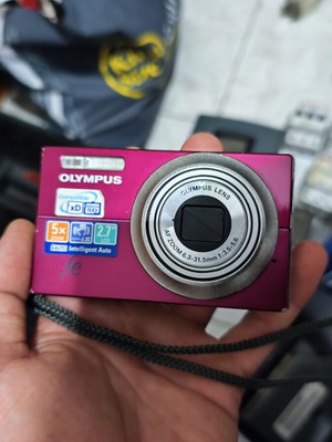 Olympus FE-5010 camera like new