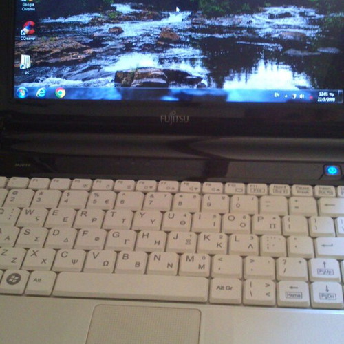 Fujitsu mini laptop 10.1 inch, Intel Atom N280, 1GB RAM, 160GB HDD, Windows 7 Pro