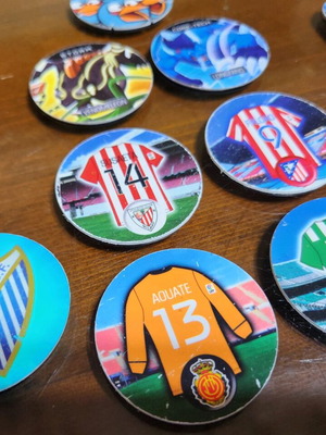 Τάπες Cheetos μεταχειρισμένες, πακέτο 19 με La Liga, Monsuno, Angry Birds
