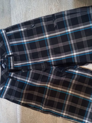 Vans shorts like new, black, small size