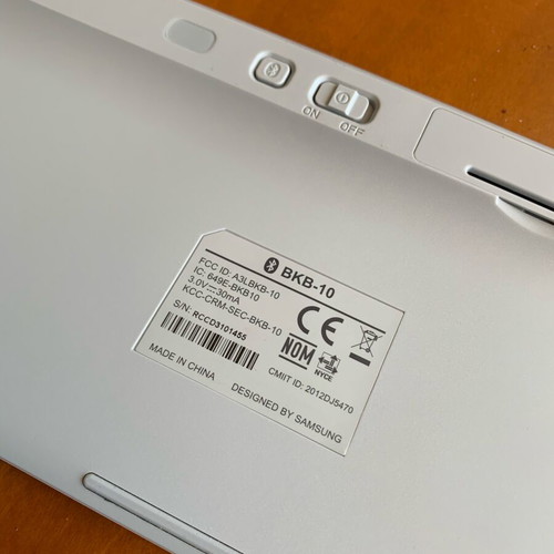 Samsung Bluetooth keyboard used model BKB-10 white