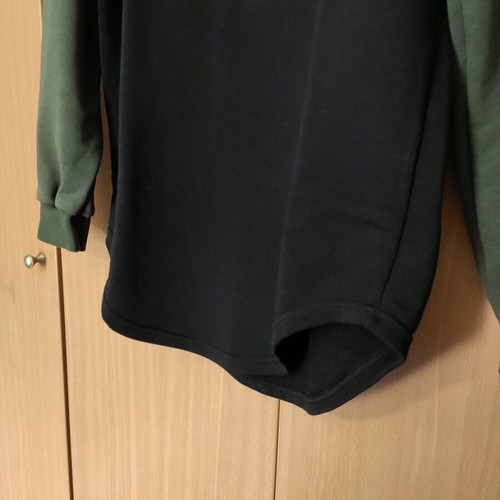 Vinyl Art Clothing Company men's long-sleeve shirt like new, black with dark khaki