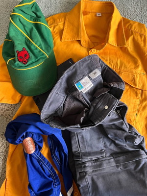 Scout Cub Uniform No 30 like new