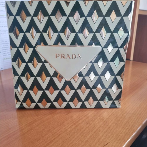 Prada bag like new