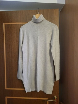 Knitted dress beige like new, size M, height 80