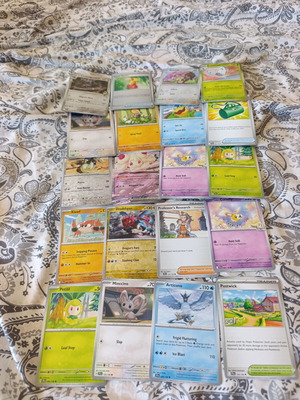 Pokemon bulk TCG cards like new