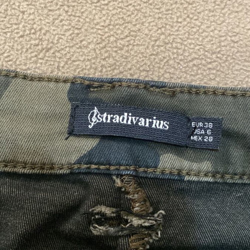 Stretchy Denim Camouflage Skirt like new by Stradivarius