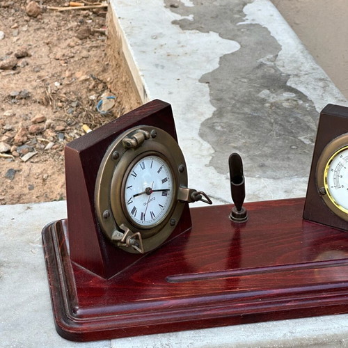 Decorative table clock and thermometer used, wooden base, nautical vintage design