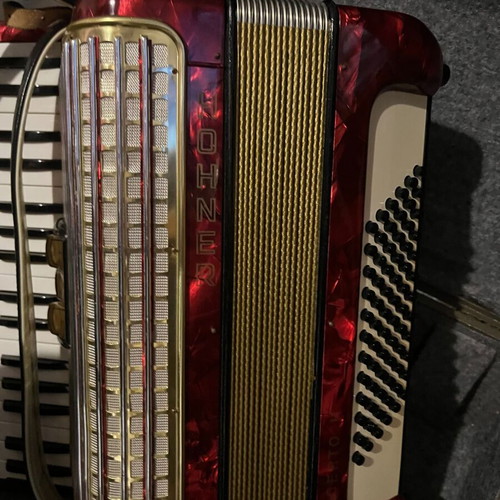 Hohner Concerto II Accordion red like new, vintage