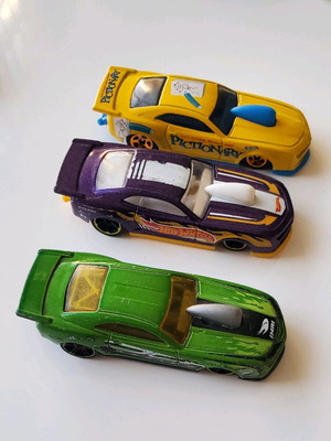 Hot Wheels Chevrolet Camaro употребяван, комплект от 3 броя