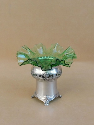 Art Nouveau Silvered Bronze Fruit Bowl like new with Lace Glass
