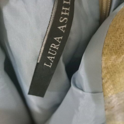 Laura Ashley wool skirt like new, size L