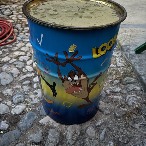 LooneyTunes Collectible Tin Bucket 1999 used, large size