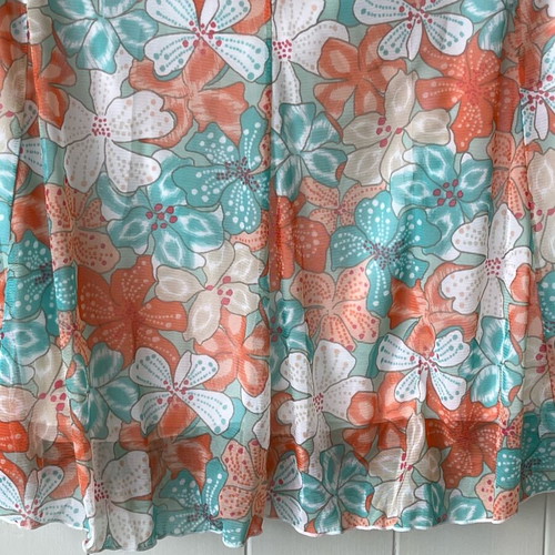 Light skirt like new, orange and turquoise, size XL