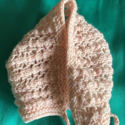 Knitted hats new, 2 pieces, pink and white, woolen
