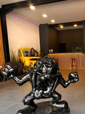 Handmade Taz Decorative Statue 1m