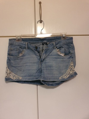 Esmara denim shorts with lace used, size L, white and blue