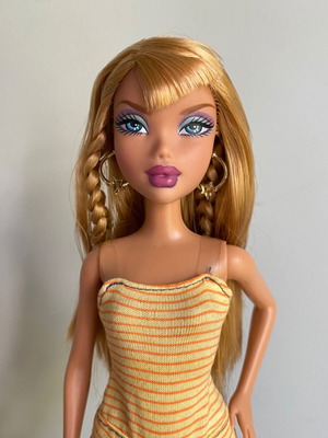 Barbie My Scene Street Sweet Kennedy doll 2007 used with original outfit