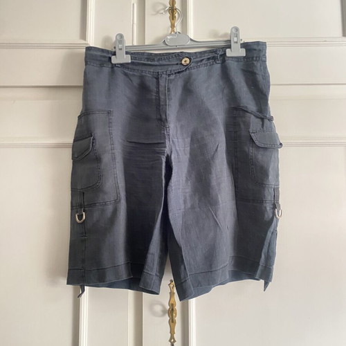 Women's linen cargo shorts like new, charcoal gray, size M/L