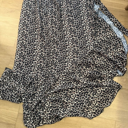 Wrap long skirt with ruffle hem and leopard print