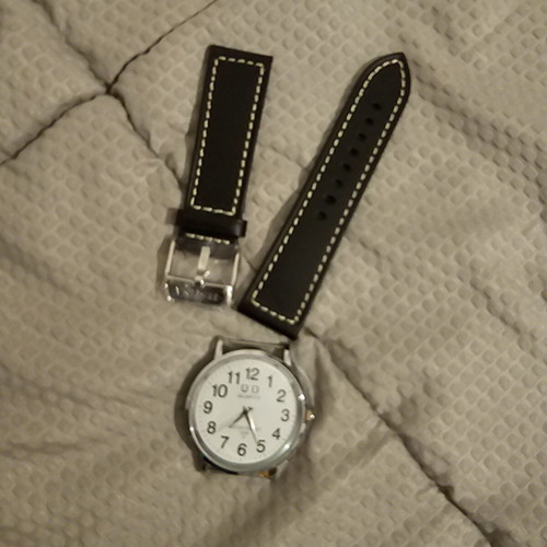 Q&Q Quartz men's watch like new with Festina leather strap