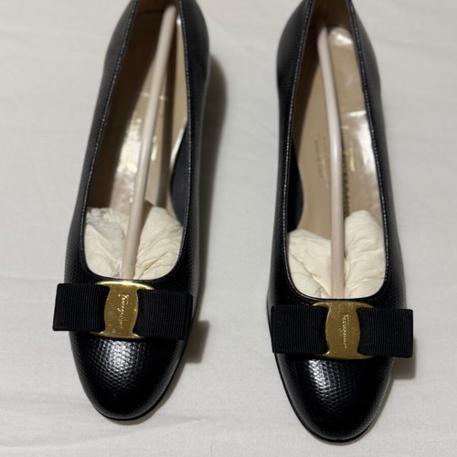 Salvatore Ferragamo Vara Bow pumps size 36.5 black calf Liz leather like new