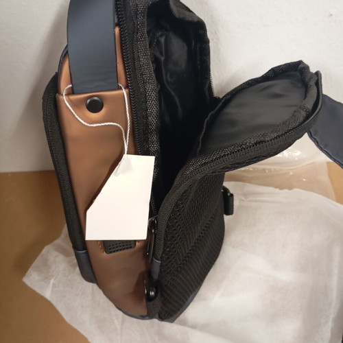 Man's chest bag