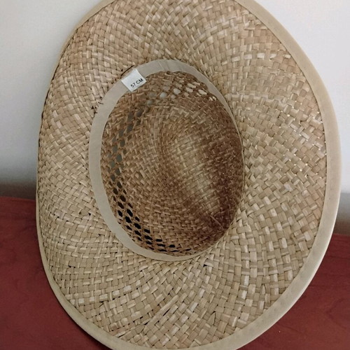 Straw hat like new, size 57, beige