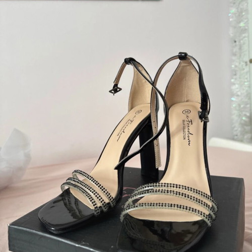 No36 patent leather sandals like new with transparent detail and 10.5cm heel