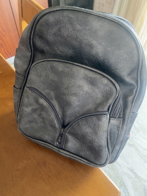 Backpack gray, like new, soft leatherette, minimal design