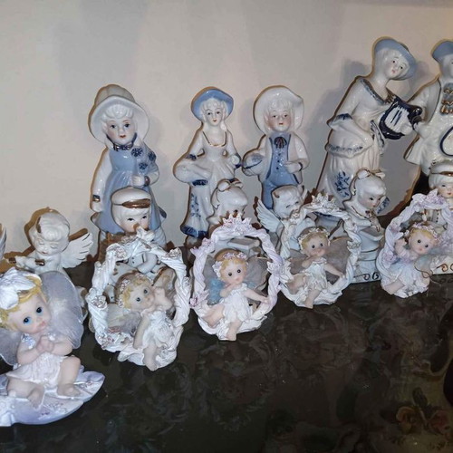 Porcelain decorative figures new, set of 15 pieces
