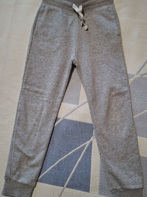 H&M Kids' Sweatpants used, gray, size 6-7 years