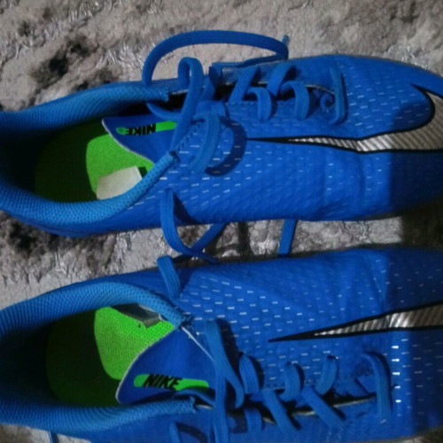 Nike football shoes size 36 blue like new, slightly used