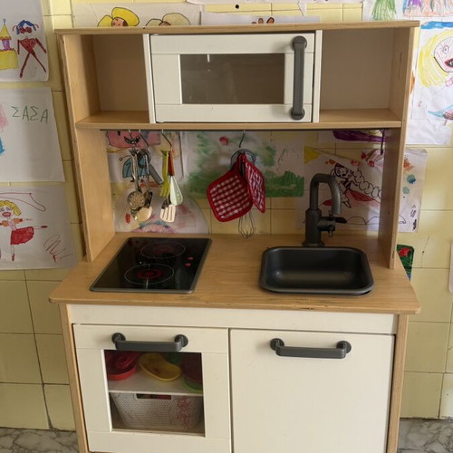 IKEA play kitchen with toys, good condition