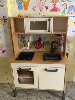 IKEA play kitchen with toys, good condition