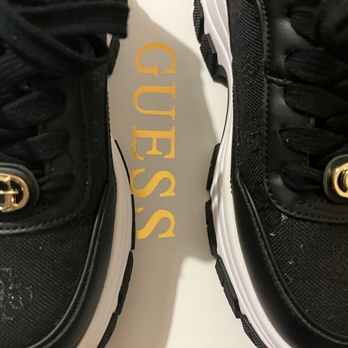 Sneackers αθλητικά παπούτσια Guess μαύρα καινούργια, μέγεθος 41