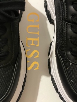 Sneackers αθλητικά παπούτσια Guess μαύρα καινούργια, μέγεθος 41