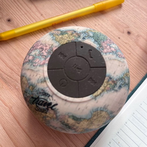 Legami Milano portable Bluetooth speaker like new, waterproof