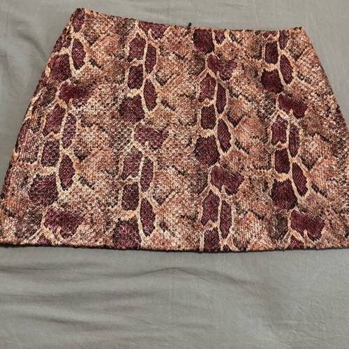 Iso mini skirt with snake effect size M like new, pink and burgundy