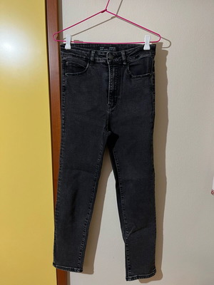 Τζιν παντελόνι Stradivarius mom slim fit μαύρο σαν καινούργιο