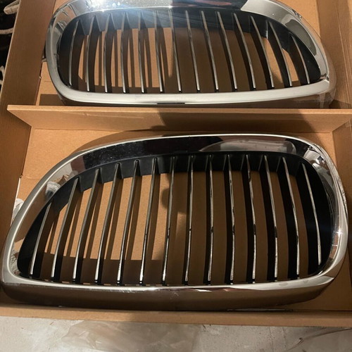 BMW E92 kidney grilles like new