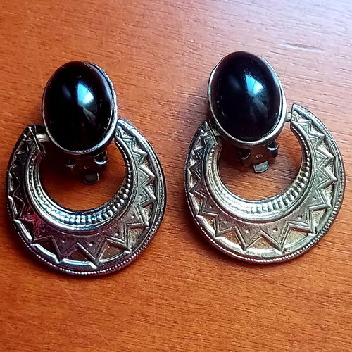 Vintage carved handmade earrings with black stone used