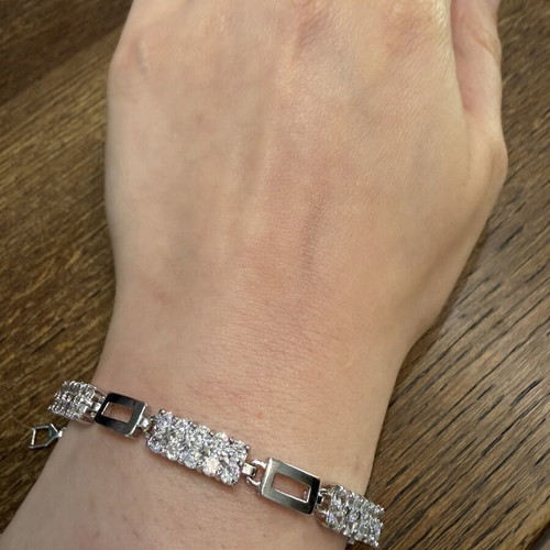 Bracelet with zirconia, new, adjustable size, silver color