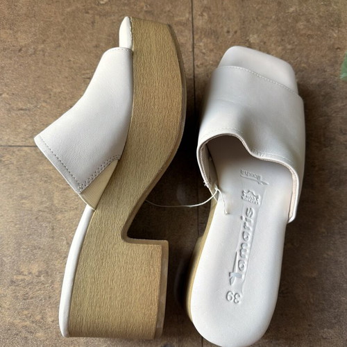 Tamaris heeled slippers size 39, new, white