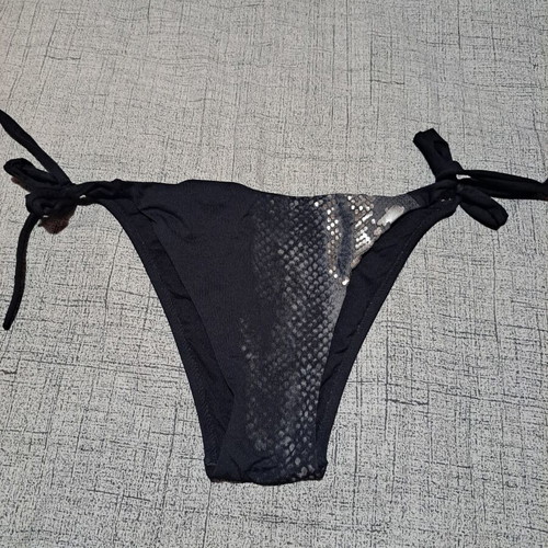 Luna bikini bottom like new, black and silver, size M