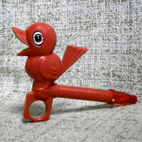 Singing bird whistles new, pack of 7 plastic vintage birds