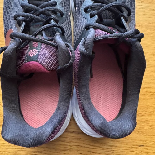 Nike Revolution 6 Next Nature Size 40 Like New Black Beetroot