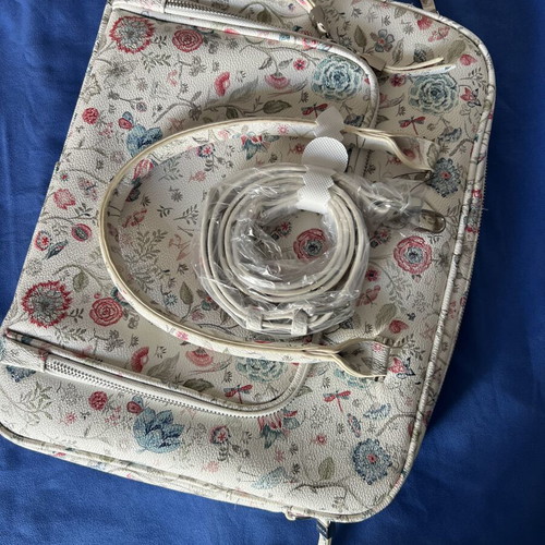 Parfois Floral Shoulder Bag like new, ideal for documents and laptop